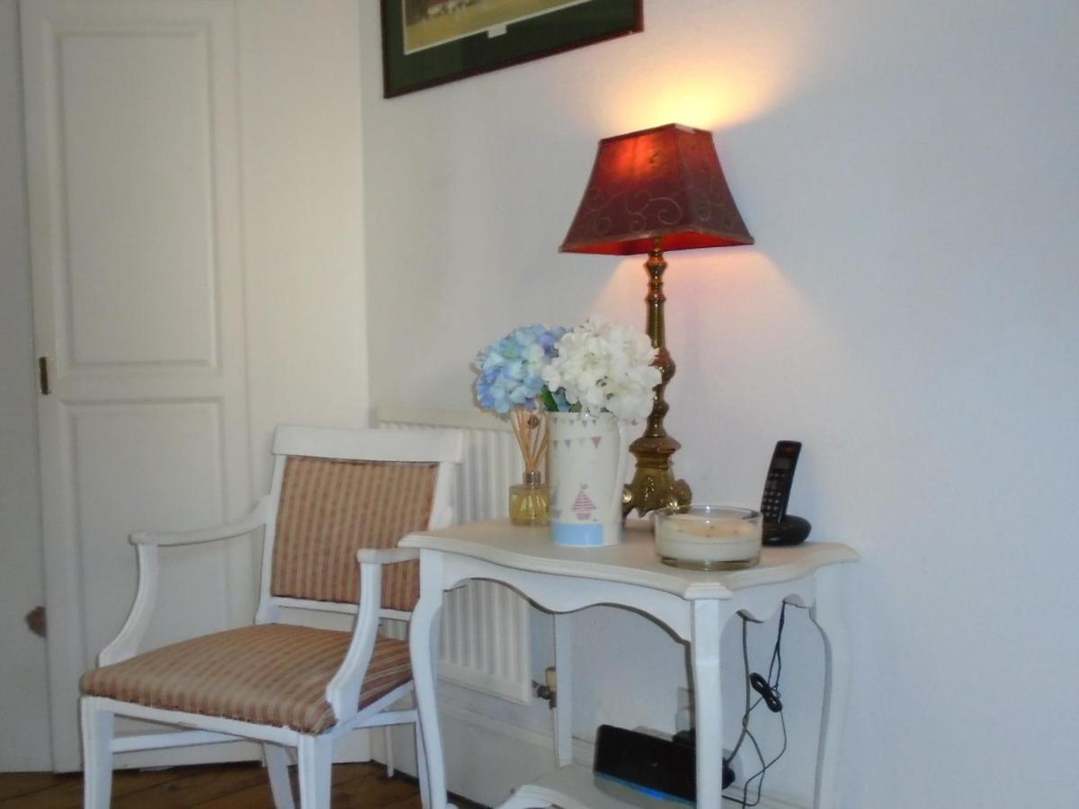 Cherry End Bed And Breakfast Chichester Exterior foto